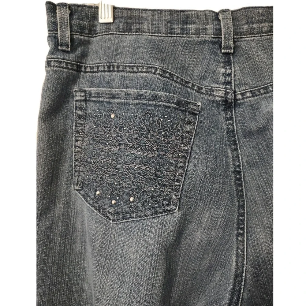 Gloria Vanderbilt Jeans Woman's  Adult‎ Size 14P Embroidered Pockets Logo  Denim